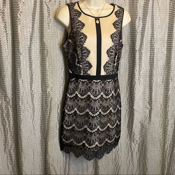 Andree Dresses & Skirts - Andree Black Lace Sheath Dress Size Medium. No rips or tears! Great condition!